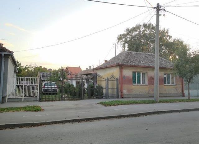 Kuća i gradjevinsko zemljište u centru Požarevca