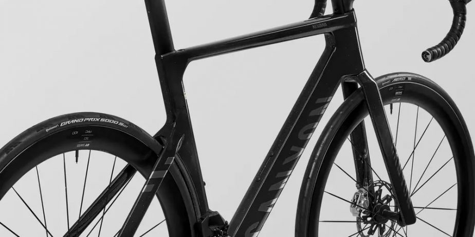 2025 Canyon Aeroad CFR AXS Road Bike (ZONACYCLES)