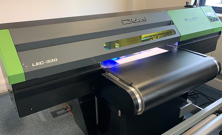 Roland VersaUV LEC-330 30″ UV-LED Inkjet Printer/Cutter