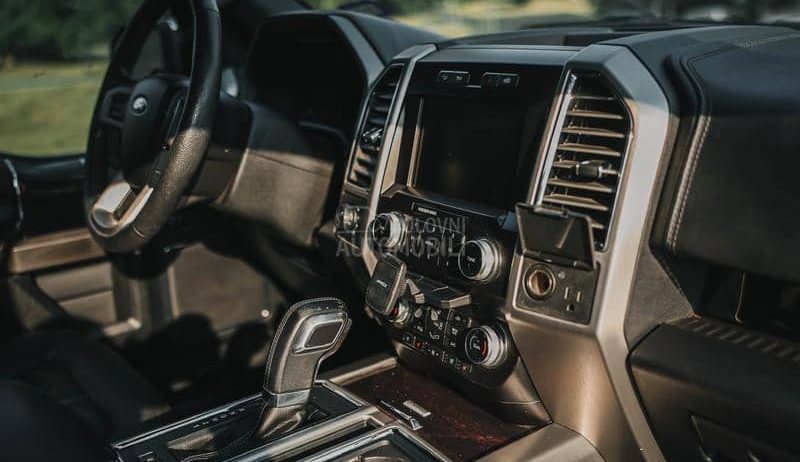 Ford F 150 PLATINUM